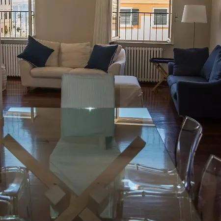 In Piazza Con Vista *